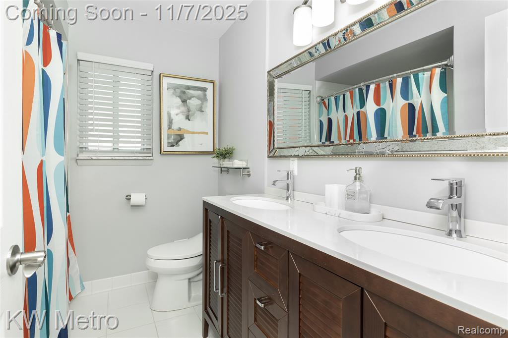 5338 Berwyck Drive, Troy, MI 48085 — Photo 30