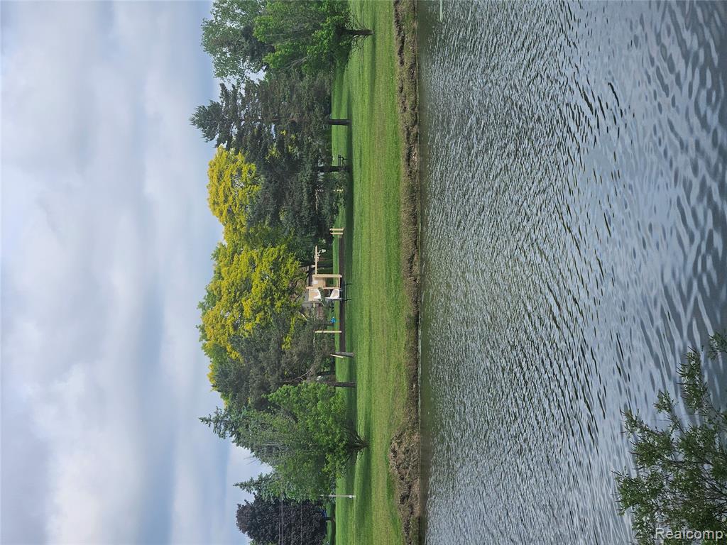 5138 Bayside Drive, Troy, MI 48098 — Photo 37
