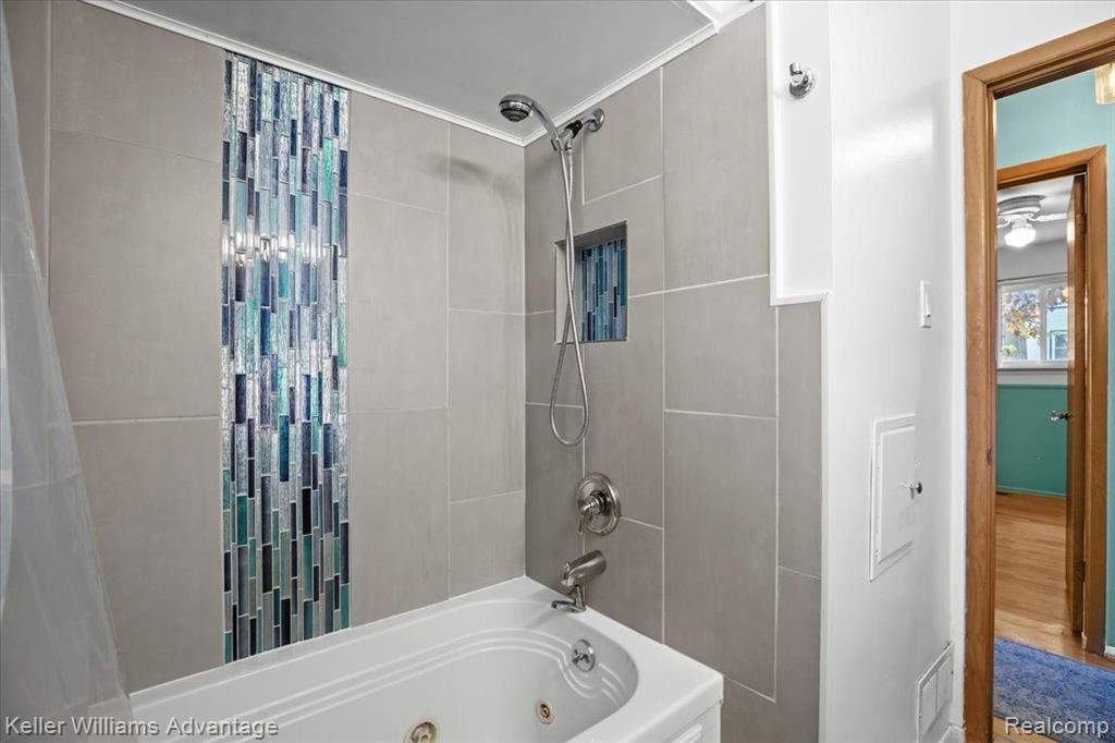 4050 MAYFAIR Street, Dearborn Heights, MI 48125 — Photo 17