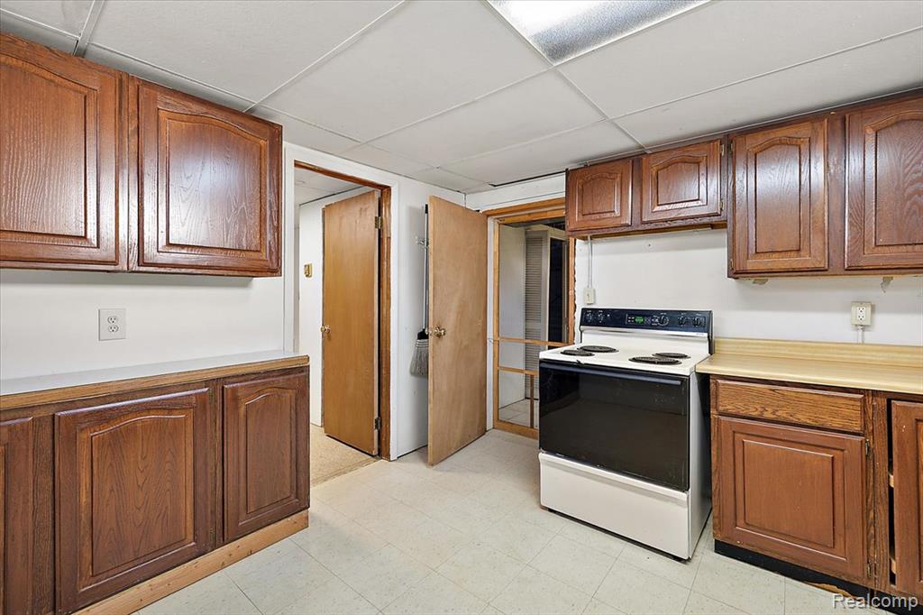 777 Emerson Avenue, Pontiac, MI 48340 — Photo 36