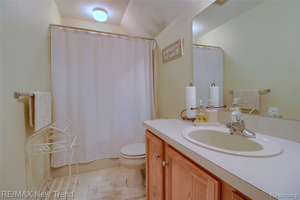 2759 Maple Forest Drive, Wixom, MI 48393 — Photo 24