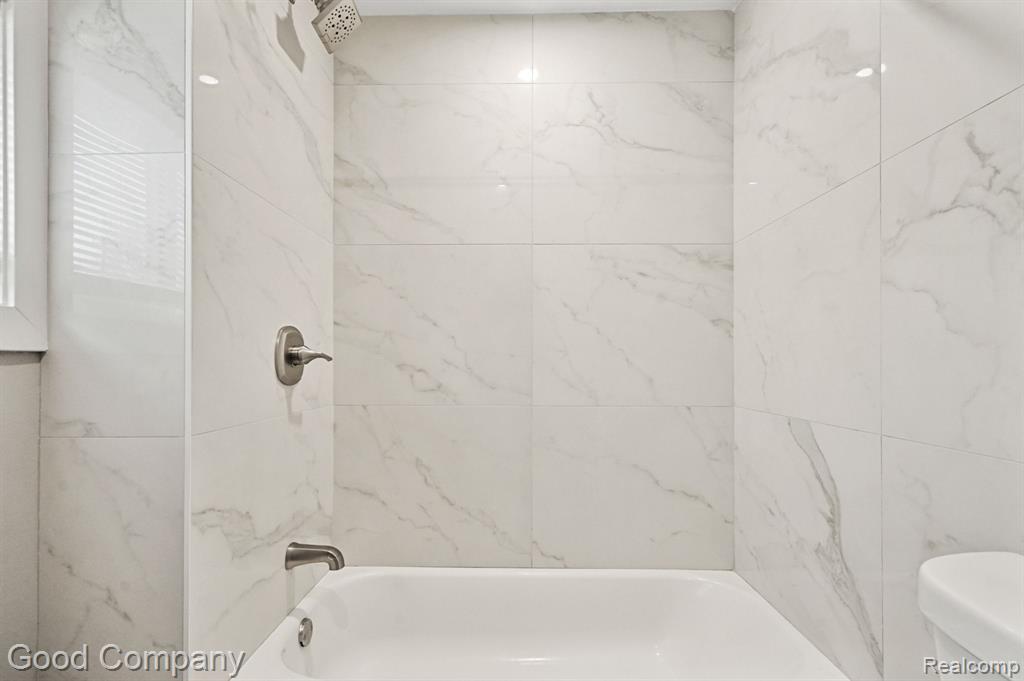 47155 VANKER Avenue, Shelby Twp, MI 48317 — Photo 16