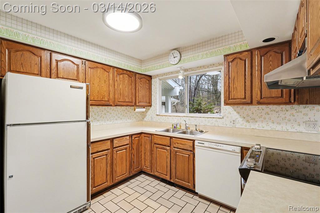1380 Kent Road, Ortonville, MI 48462 — Photo 17