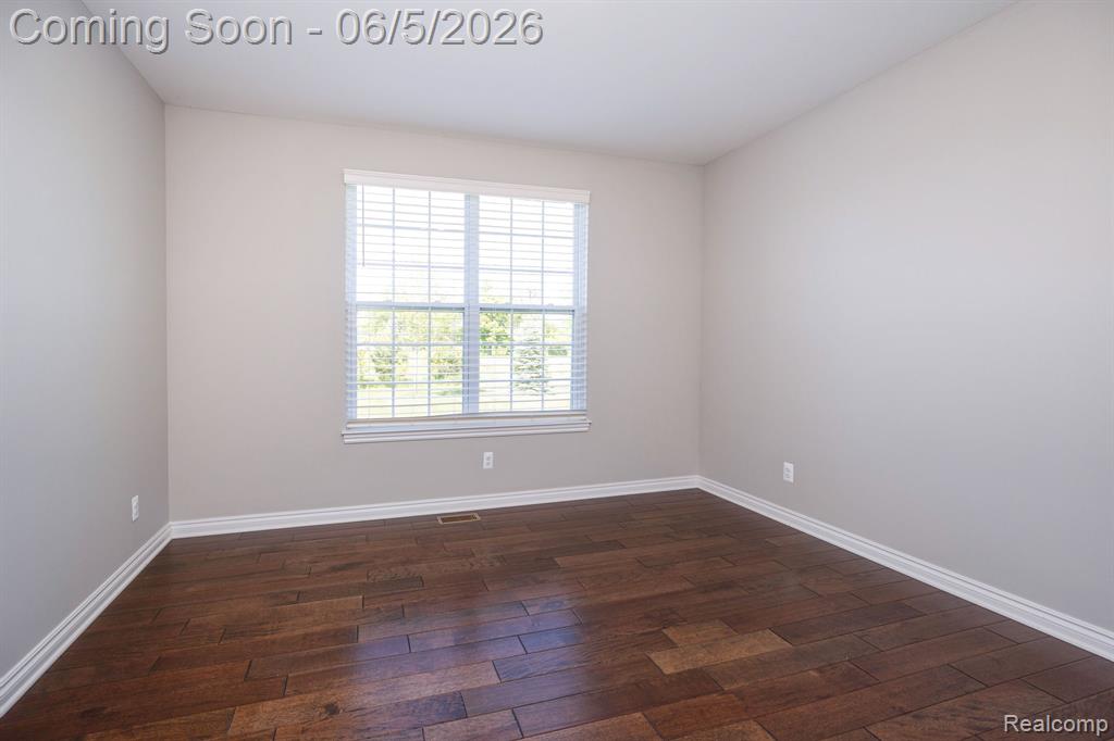 57558 Stoneleigh Drive, South Lyon, MI 48178 — Photo 33