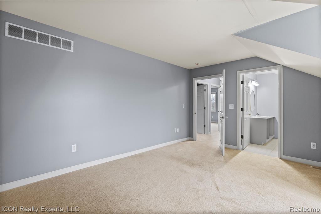 5580 HEGEL Road, Goodrich Vlg, MI — Photo 39