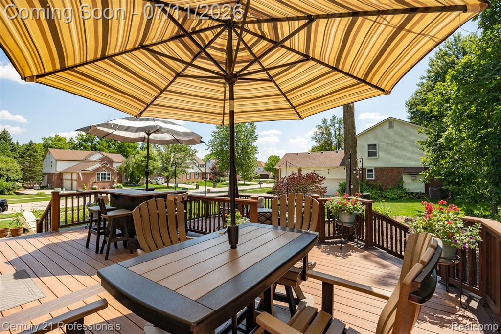 689 Woodfield Way, Rochester Hills, MI 48307 — Photo 30
