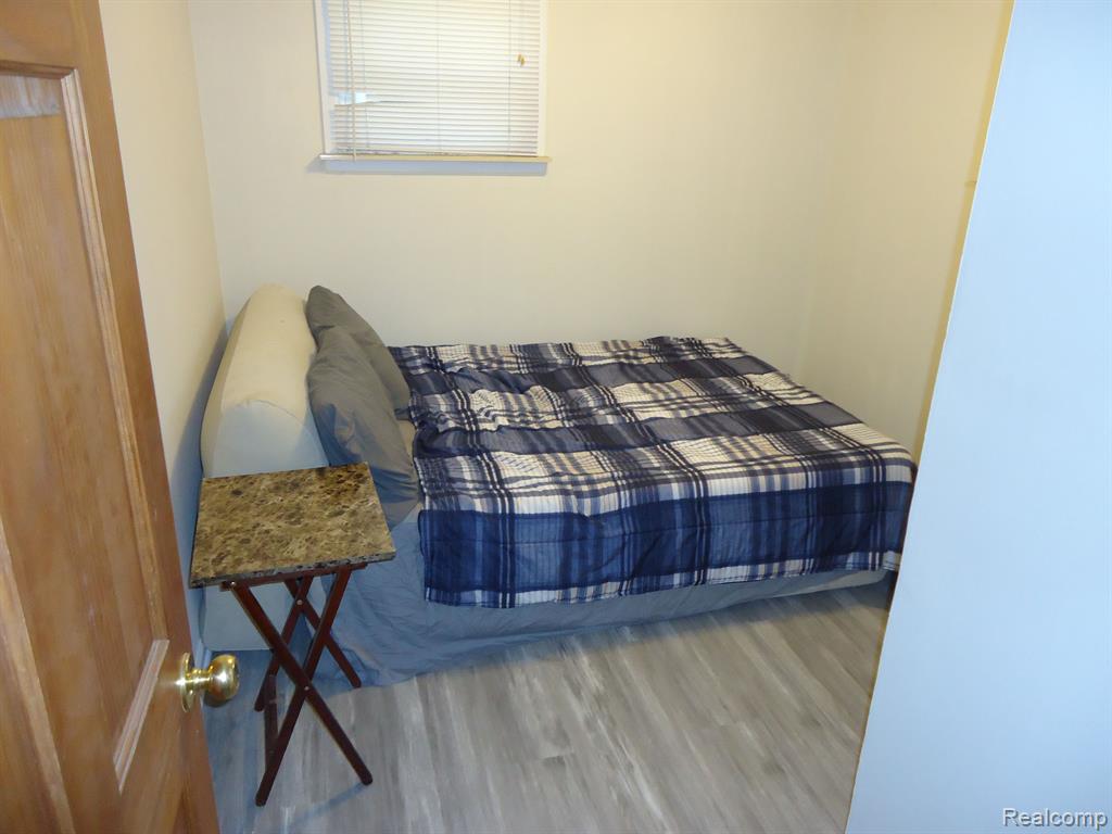 595 S RIVER Road, Saginaw, MI 48609 — Photo 16
