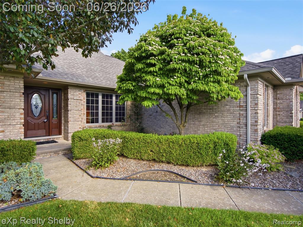 56432 Cromwell Court, Utica, MI 48316 — Photo 3