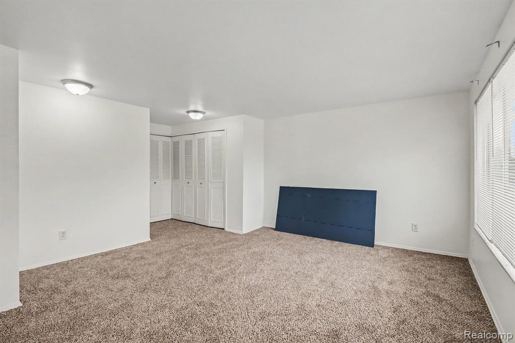 8232 Karam Boulevard, Warren, MI 48093 — Photo 11