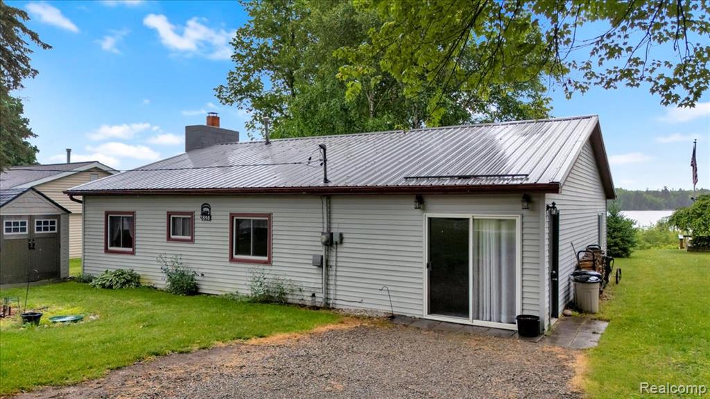 2898 E Lake Drive, Lupton, MI 48635 — Photo 2