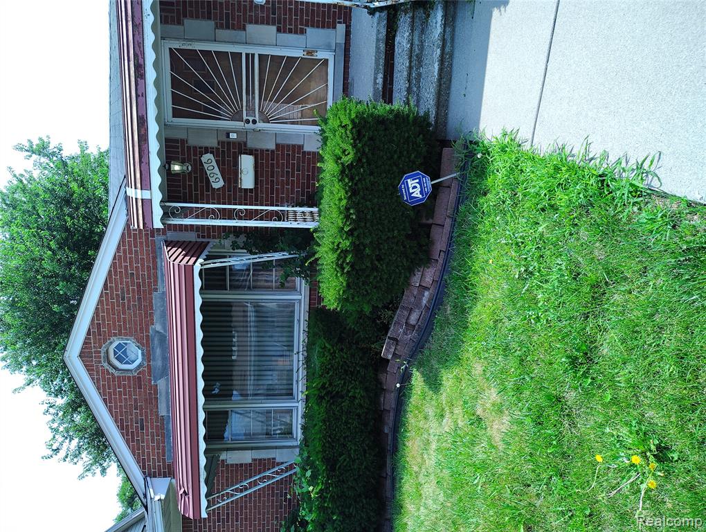 6906 Greenview Avenue, Detroit, MI 48228 — front exterior