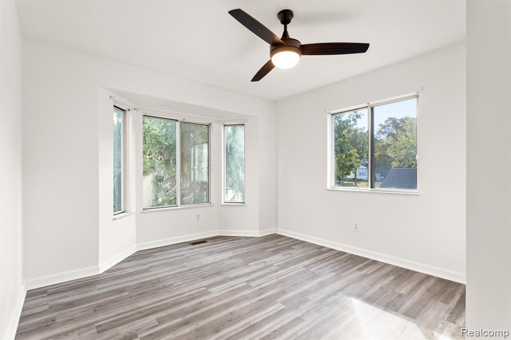 745 N MAIN Street, Milford, MI 48381 — Photo 14