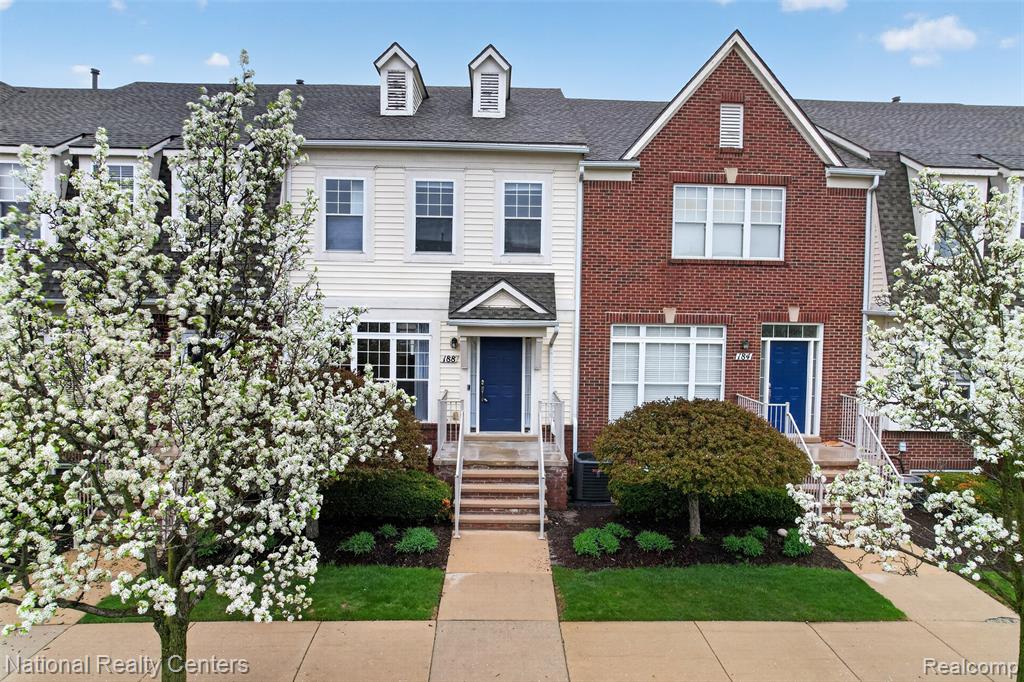 188 Center Boulevard, Wixom, MI 48393 — front exterior