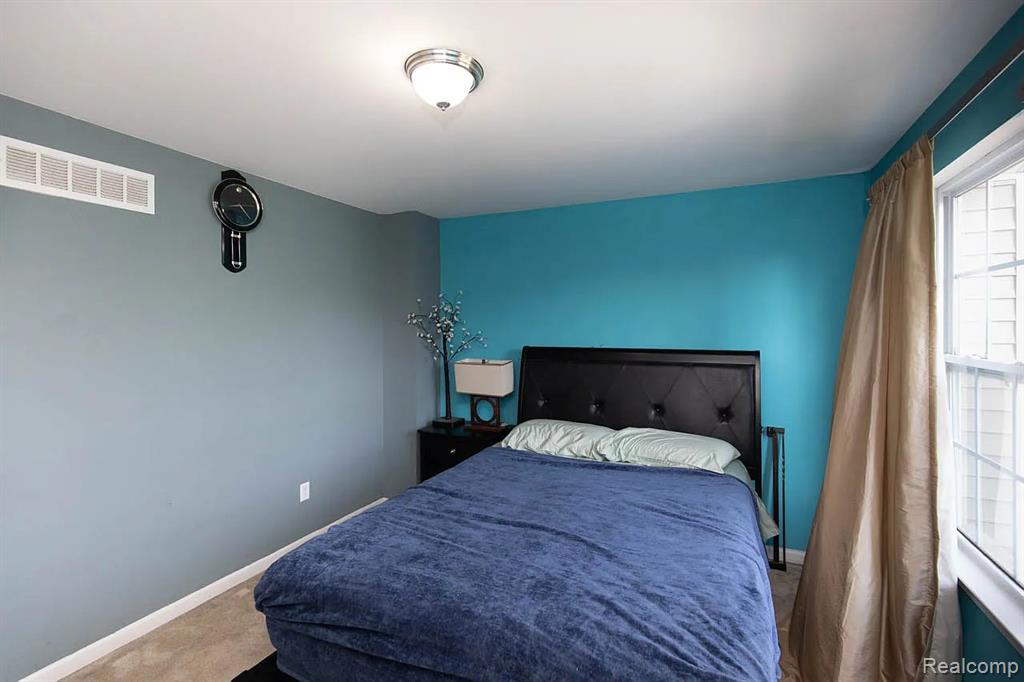 51123 Brompton, Novi, MI — Photo 11