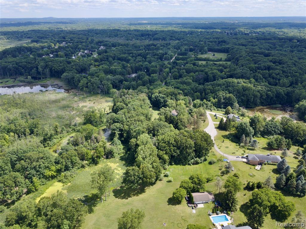 4277 Tux Lane, Milford, MI 48380 — Photo 39