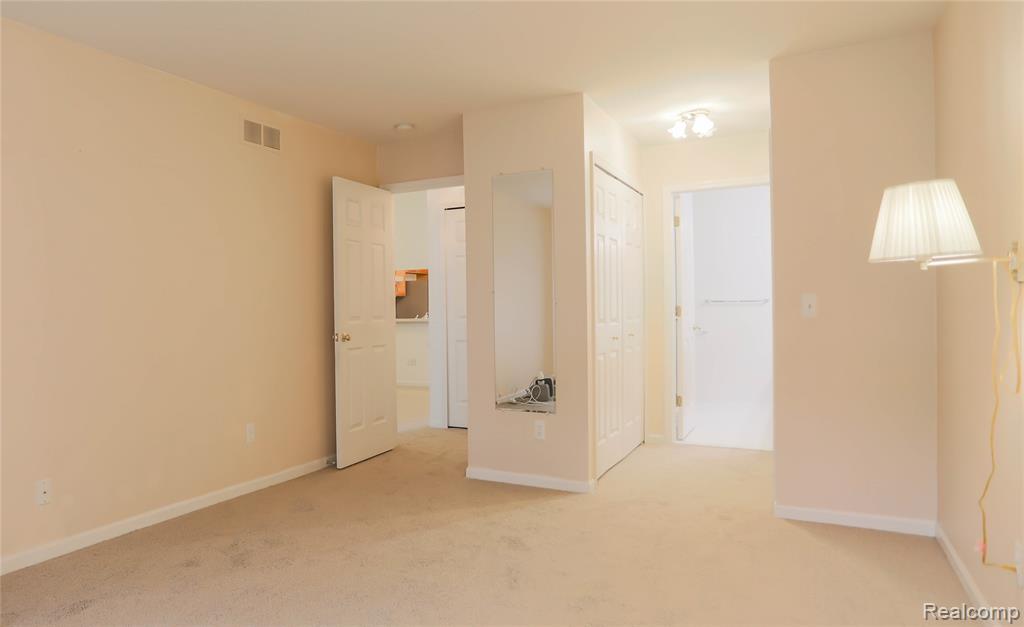 16768 Pearlcreek Court N, Macomb, MI 48042 — Photo 31