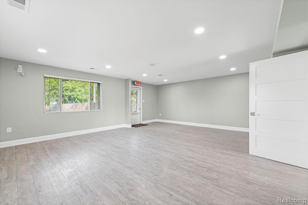 3236 Rochester Road, Troy, MI 48083 — Photo 8