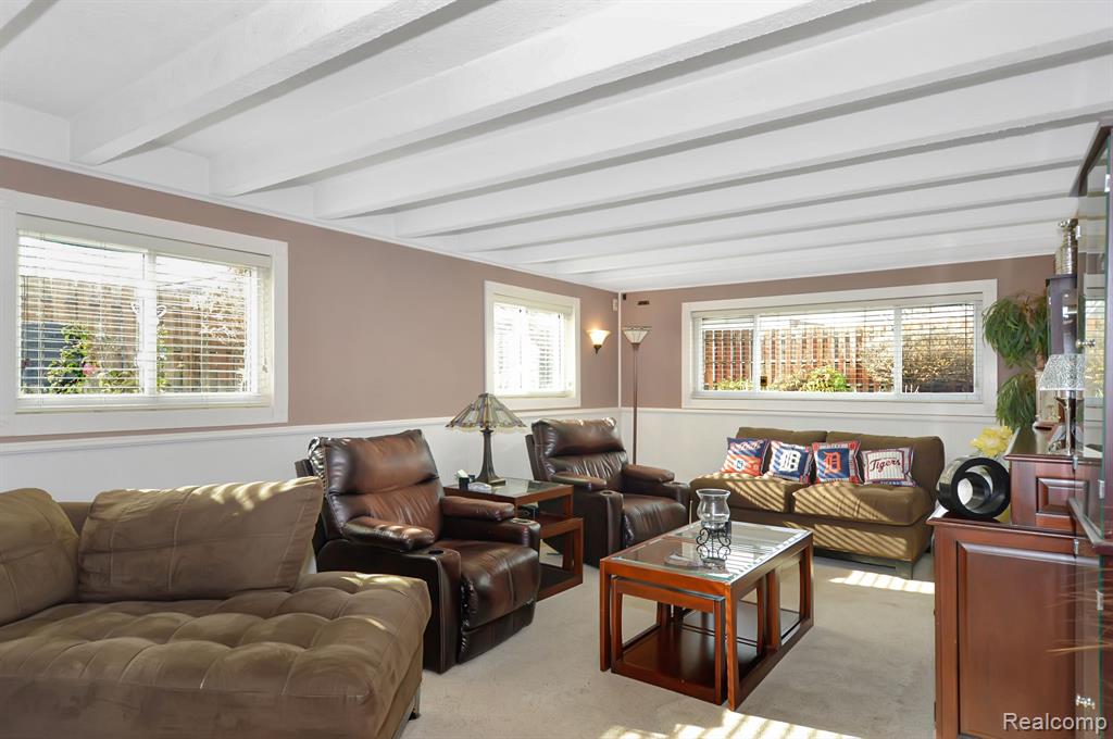 9037 N HUBBARD Street, Livonia, MI 48150 — Photo 24