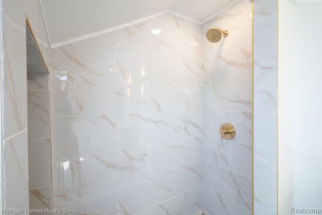 62 Wellesley Dr. Drive, Pleasant Ridge, MI — Photo 26