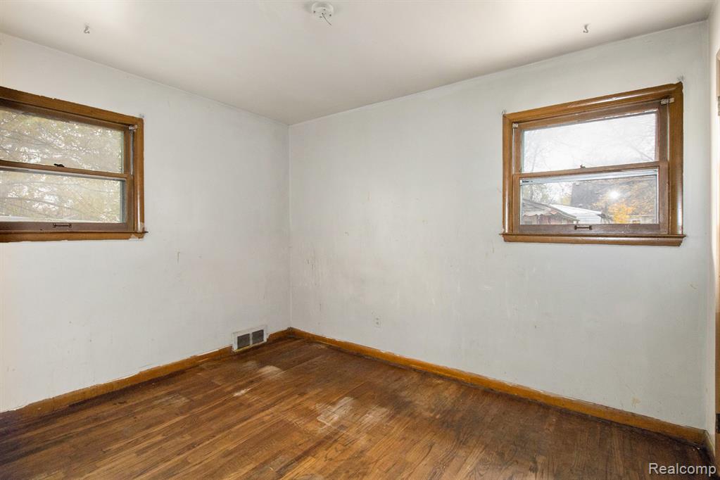7483 Mettetal Street, Detroit, MI 48228 — Photo 11