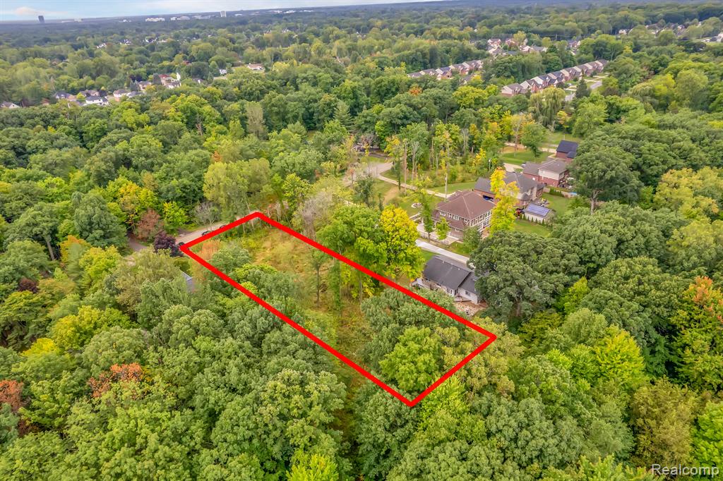 3459 Hazelton Avenue, Rochester Hills, MI 48316