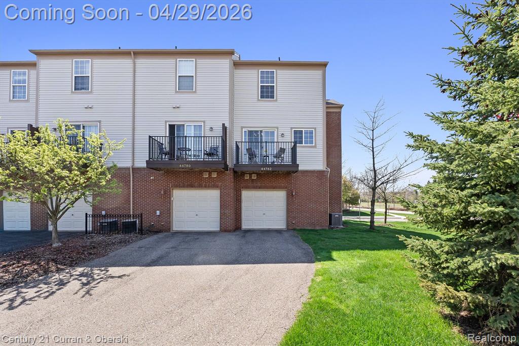 44782 Gwinnett Loop, Novi, MI 48377 — Photo 28