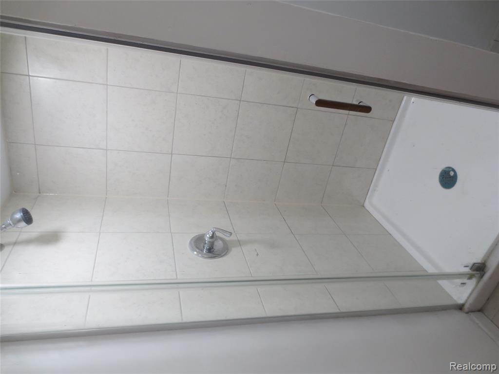 9535 Dixie, Redford, MI 48239 — Photo 32