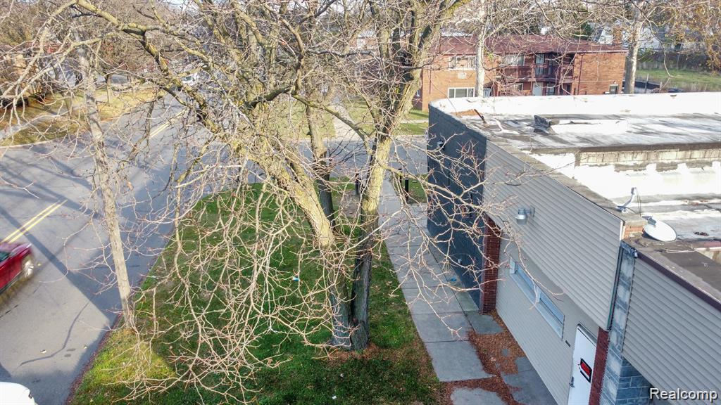 18907 Schoolcraft, Detroit, MI 48223 — Photo 4