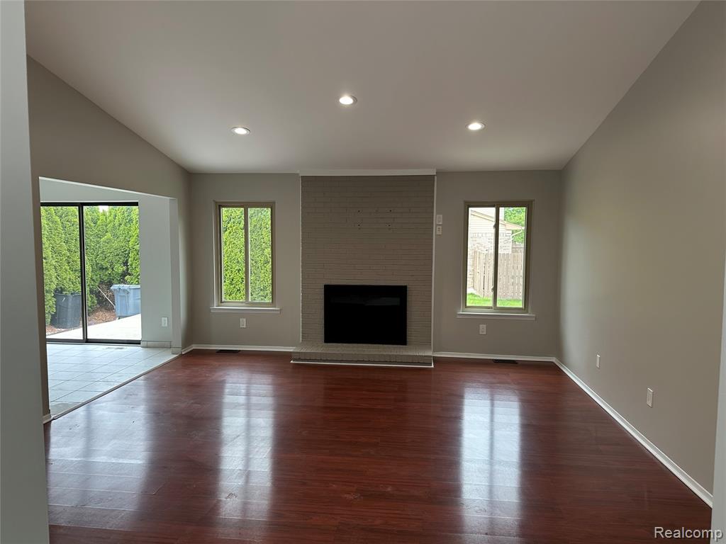5565 Kebbe Drive, Sterling Heights, MI 48310 — Photo 8