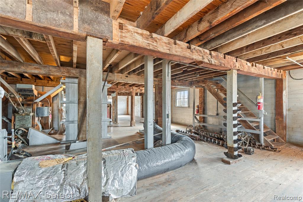 8572 Silver Lake Road, Linden, MI 48451 — Photo 41