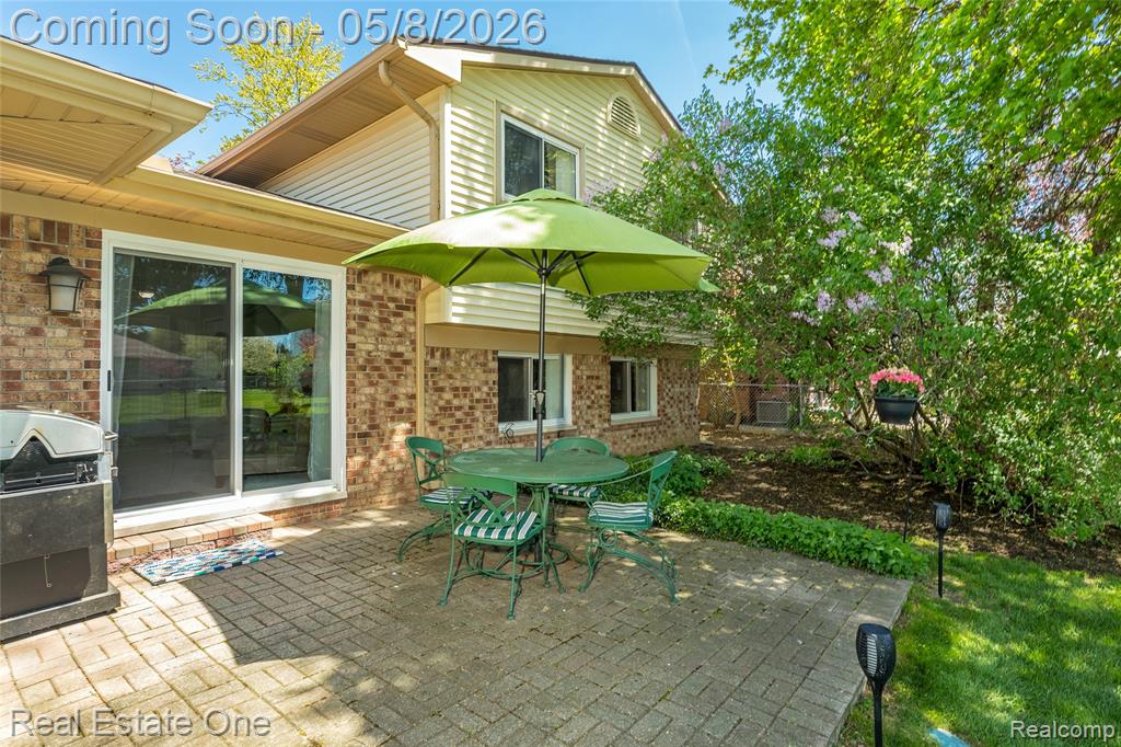 4749 Parkridge Drive, Waterford, MI 48329 — Photo 30