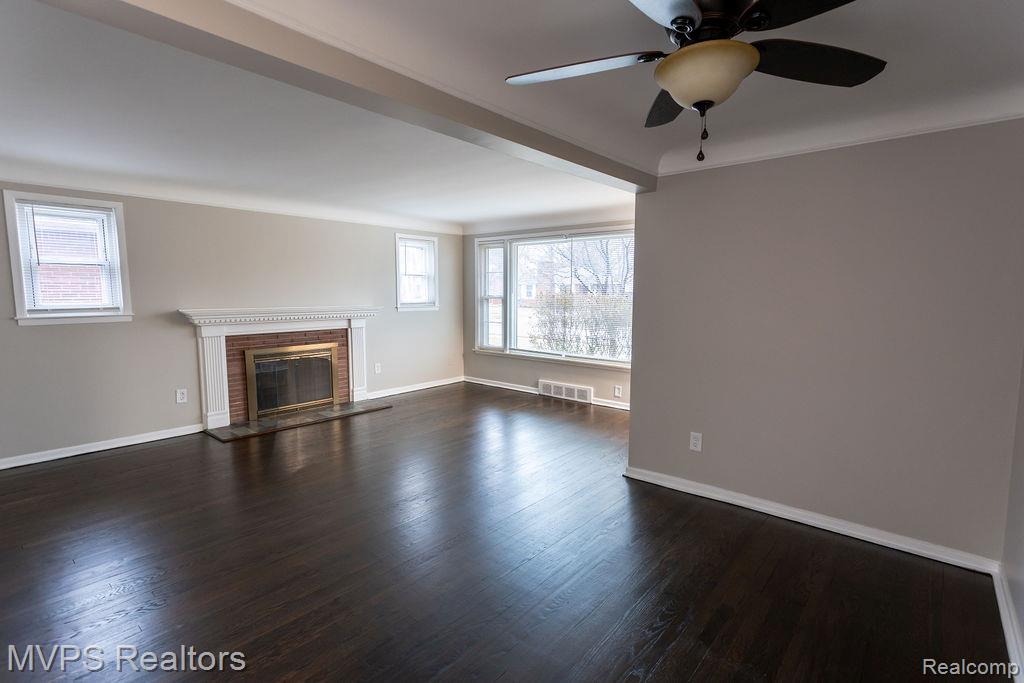 20946 Littlestone Road, Harper Woods, MI 48225 — Photo 2