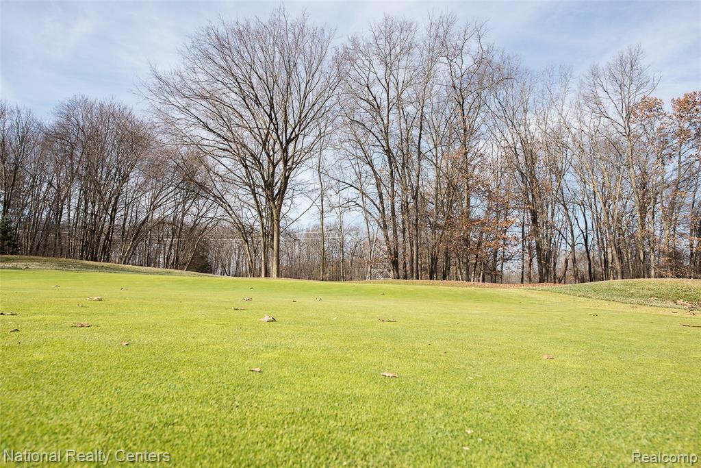5451 Wentworth Drive, Commerce Twp, MI 48382 — Photo 43