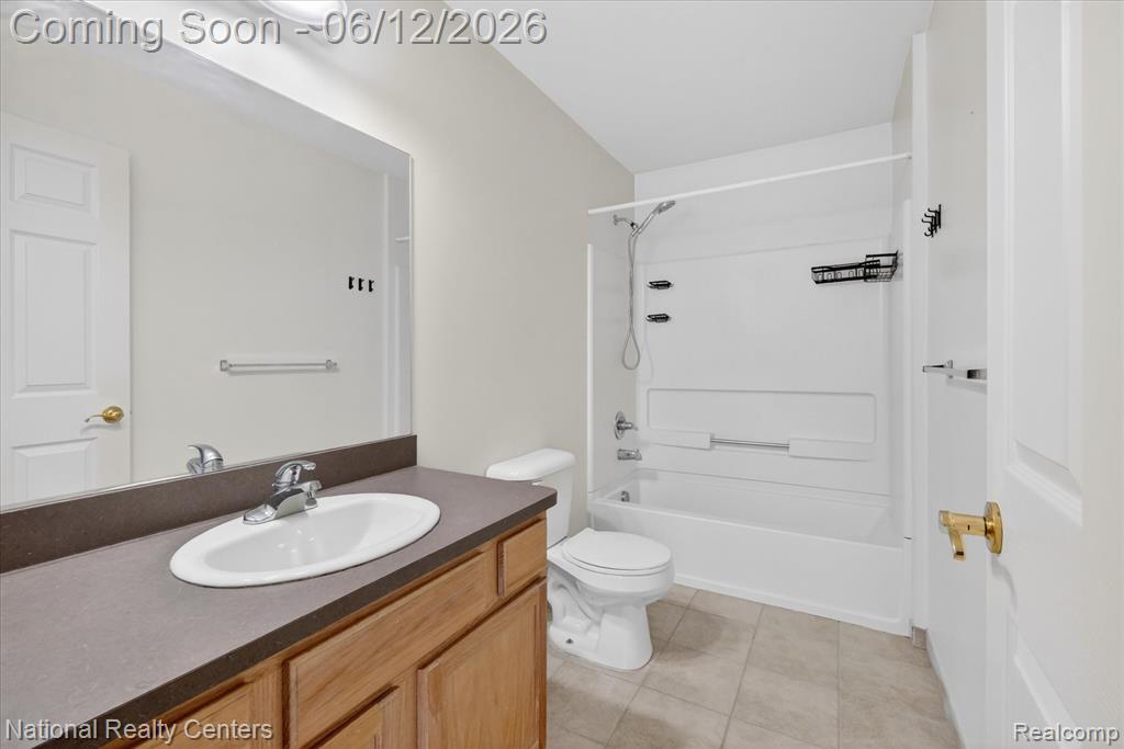 8525 BERKSHIRE Drive, Ypsilanti, MI 48198 — Photo 28