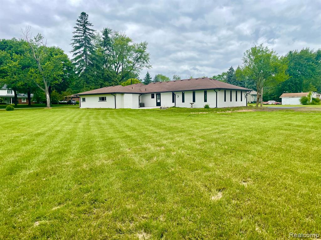 6560 NORTON Drive, Troy, MI 48085 — Photo 5