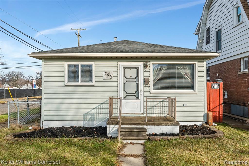 788 CLEOPHUS Parkway, Lincoln Park, MI 48146 — Photo 3