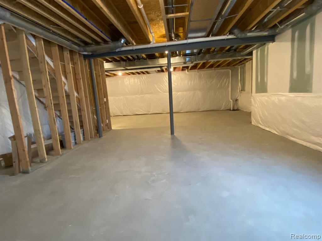 5564 HOBART, West Bloomfield, MI — Photo 23
