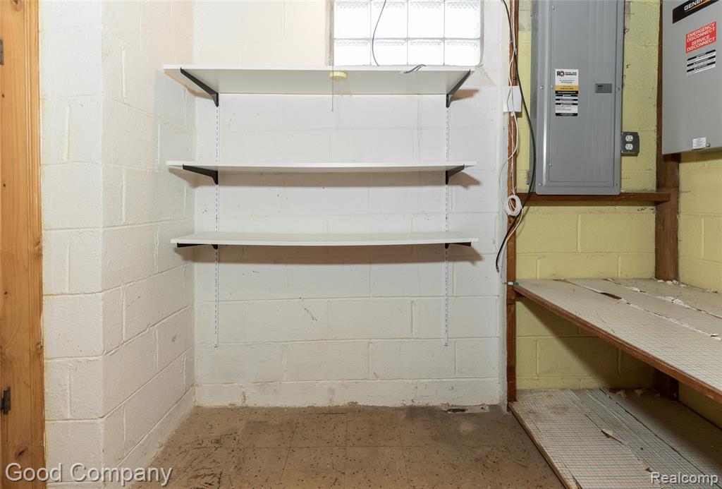 702 Orchard View Drive, Royal Oak, MI 48073 — Photo 31