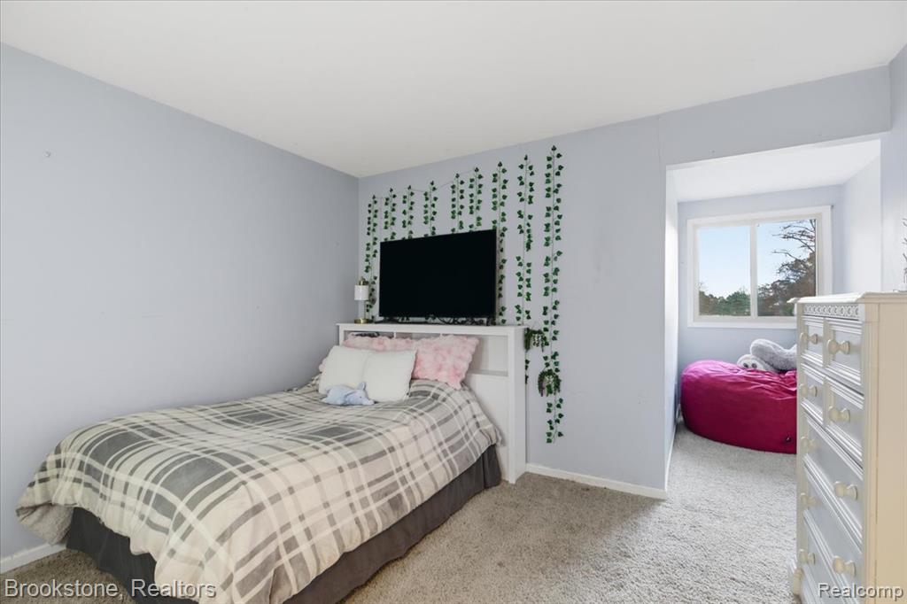 9748 Forest Ridge Drive, Clarkston, MI 48348 — Photo 41