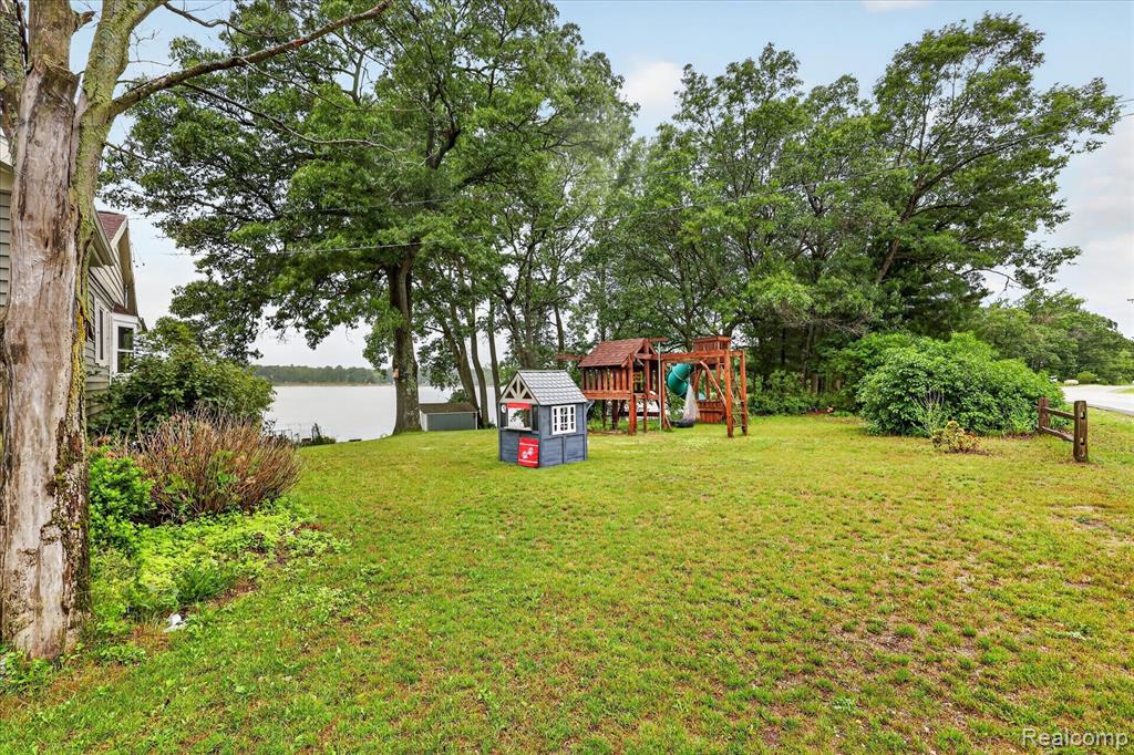 17 E White Lake Dr, Twin Lakes, MI 49457 Drive, Twin Lake, MI 49457 — Photo 71