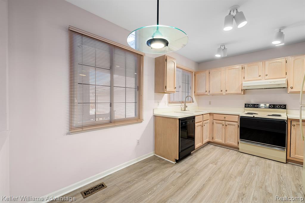 1003 Hickory Drive, Brighton, MI 48116 — Photo 6