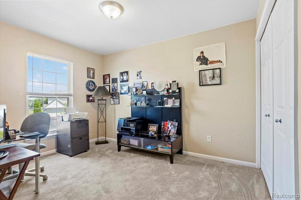 26606 KIRKWAY Circle, Woodhaven, MI 48183 — Photo 22