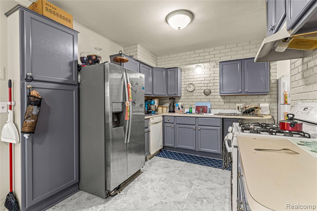 6429 N Beech Daly Road, Dearborn Heights, MI 48127 — Photo 11