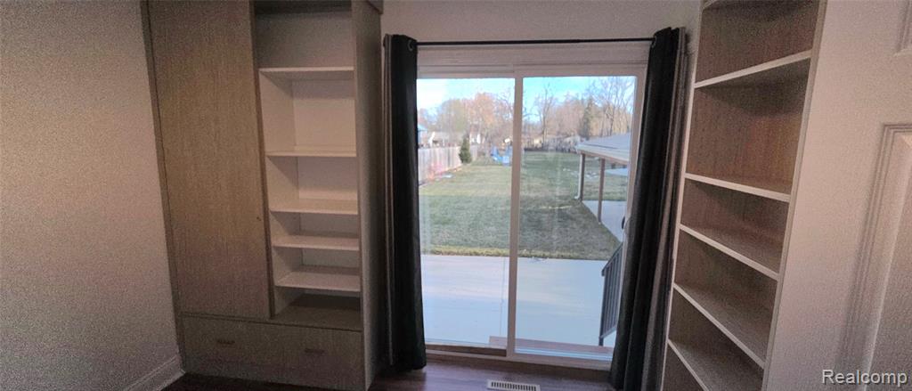 5399 Kreger Street, Sterling Heights, MI 48310 — Photo 27