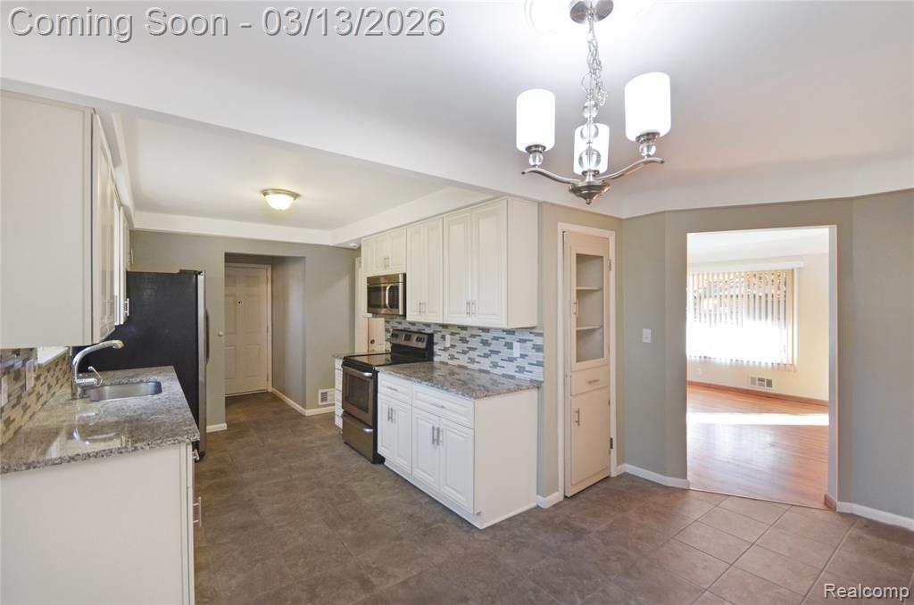 8565 Dale, Center Line, MI 48015 — Photo 14