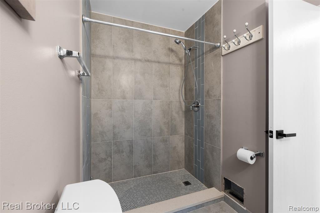 44594 Connecticut, Clinton Twp, MI 48038 — Photo 17