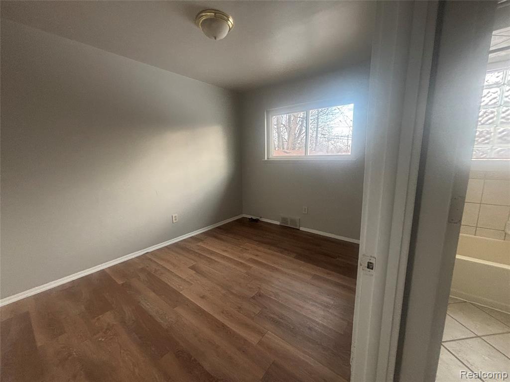 423 SHOTKA Street, Westland, MI 48186 — Photo 8