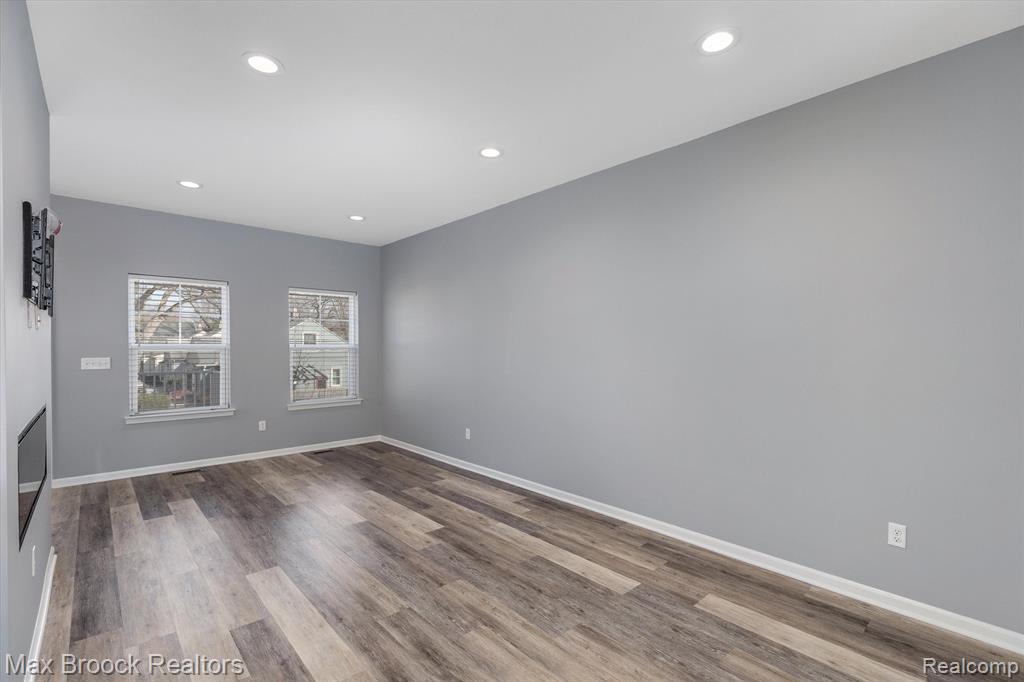 540 PARKDALE Lane, 72, Ferndale, MI 48220 — Photo 8