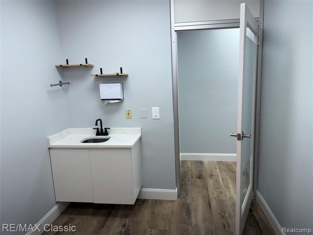8528 N Canton Center Road, Canton, MI 48187 — Photo 11