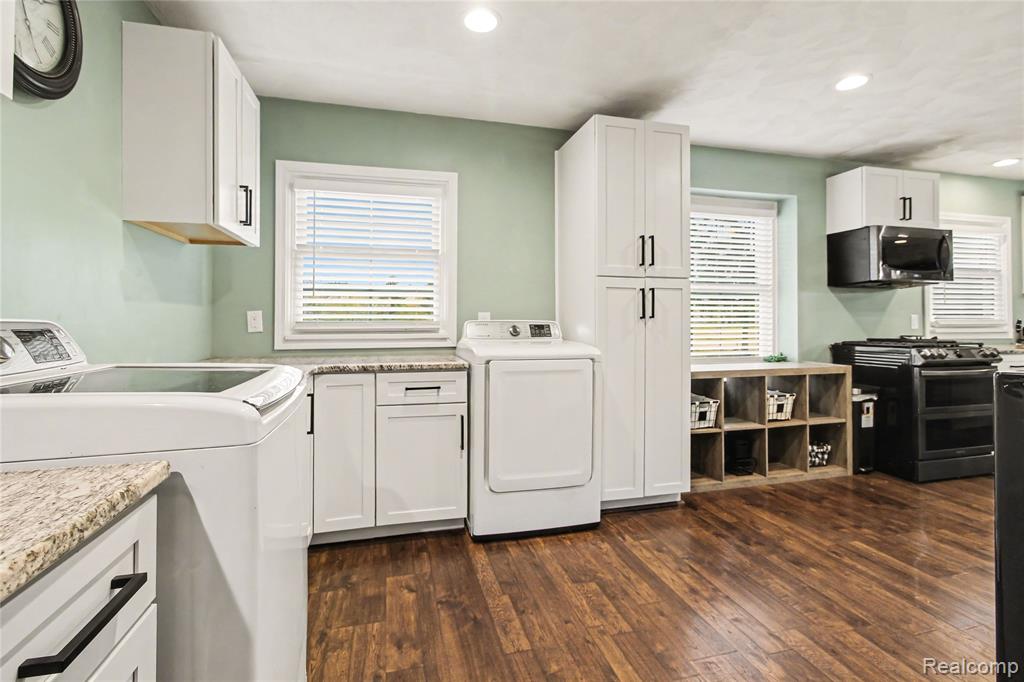 330 Cole Road, Monroe, MI 48162 — Photo 14